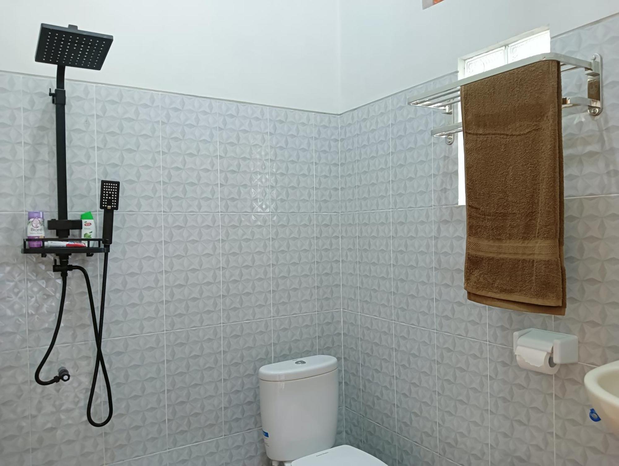 Pabean Buleleng Buda'S Homestay Lemukih מראה חיצוני תמונה